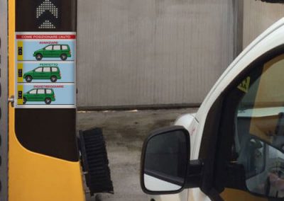 adesivi e cartelli con istruzioni personalizzate da collocare dove desideri, adatti per autolavaggi, self-service, lavaggi a piste